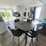 M Et M Villa