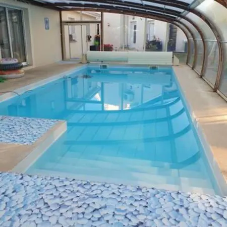 M Et M Villa *